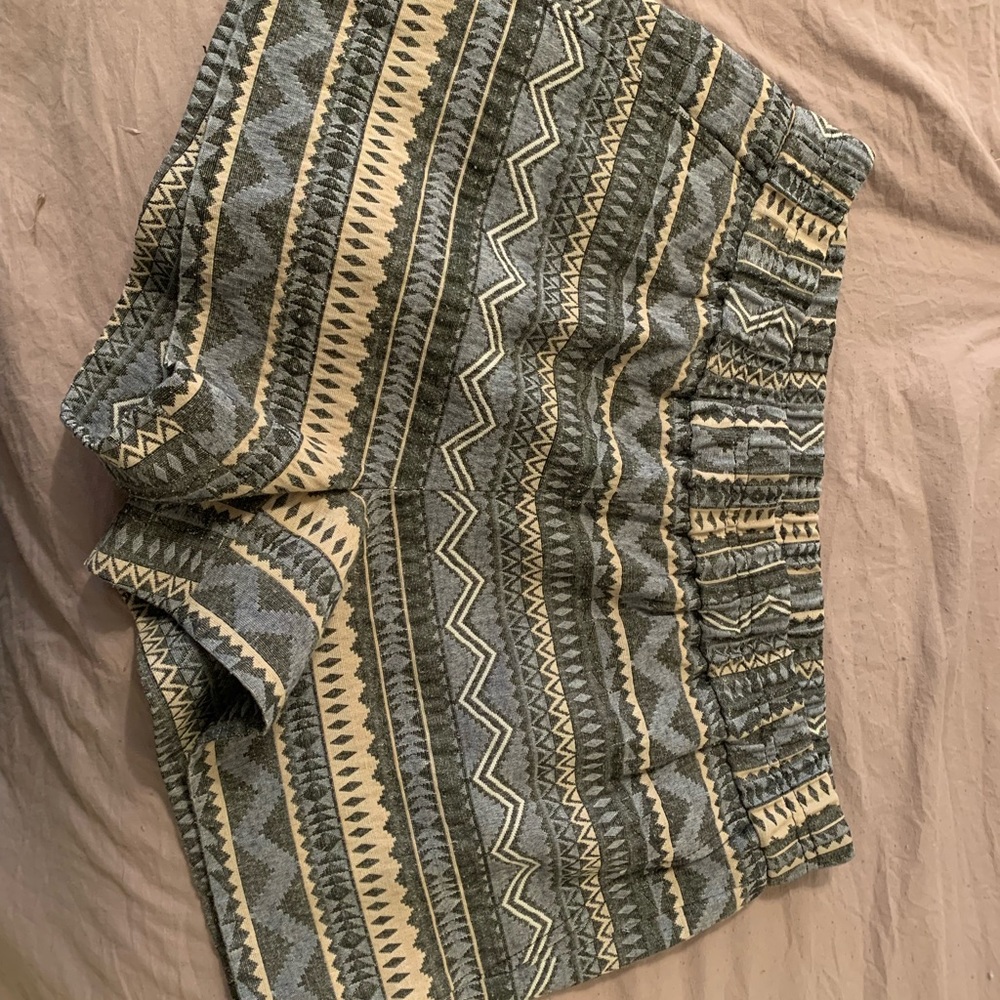 J.Crew jacquard elastic waist shorts size 6